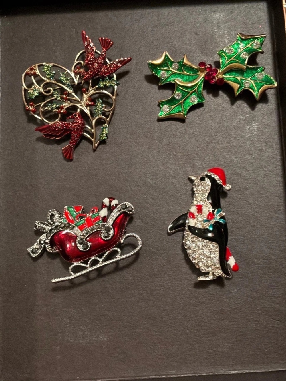 4 Great Vintage Pins perfect for gifts holidays